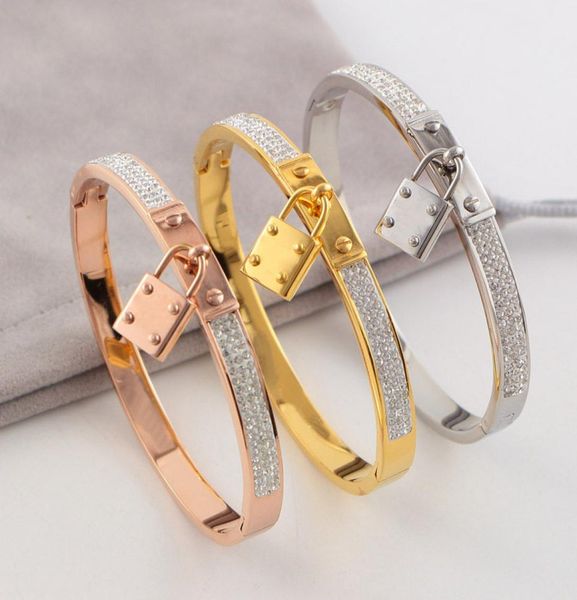 designer sparkling diamond bracelet ladies mens logo brand luxury jewelry leather bracelets with metal lock charm bangle highend f5227823, Black
designer sparkling diamond bracelet ladies mens logo brand luxury jewelry leather bracelets with metal lock charm bangle highend f5227823, Black