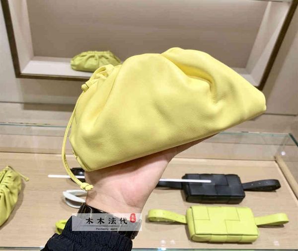 luxurys s handbags women's mini small smooth leather cloud dumpling hand messenger bag7418903
luxurys s handbags women's mini small smooth leather cloud dumpling hand messenger bag7418903