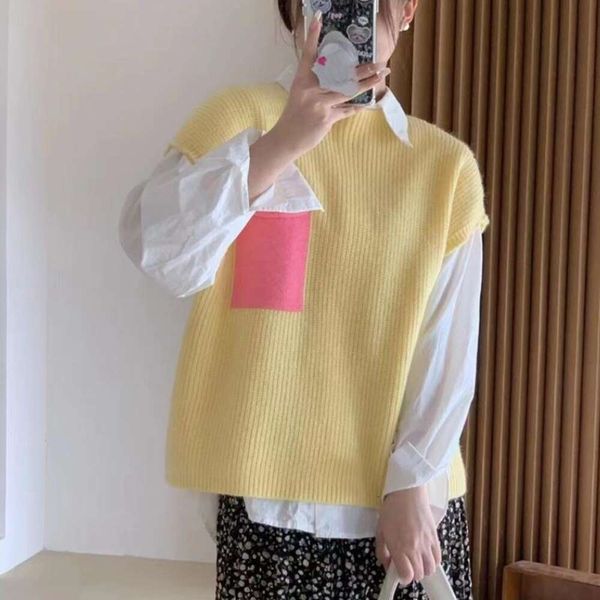 small fresh contrasting color pocket knitted vest for women autumn round neck sweet wind folding wear, Black;white
small fresh contrasting color pocket knitted vest for women autumn round neck sweet wind folding wear, Black;white