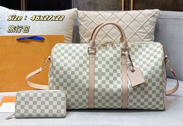 travel bag, handbag, luggage bag, crossbody bag, outdoor bag, brand new two-piece combination, complimentary scarf
travel bag, handbag, luggage bag, crossbody bag, outdoor bag, brand new two-piece combination, complimentary scarf