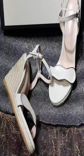 fashion women sandals shoes high heels strap with studs leather pointed toes pumps dress1549366, Black
fashion women sandals shoes high heels strap with studs leather pointed toes pumps dress1549366, Black