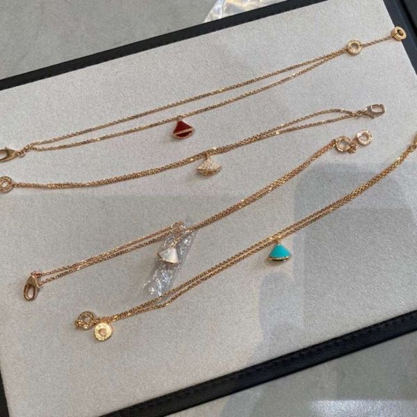 charm bracelets high edition small skirt bracelet white fritillaria fan full diamond 18k rose gold red jade medal double layer, Golden;silver
charm bracelets high edition small skirt bracelet white fritillaria fan full diamond 18k rose gold red jade medal double layer, Golden;silver