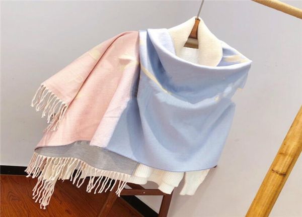 2020 classic design cashmere scarf for men and women winter cashmere scarfs big letter pattern cashmere pashminas shawls scarves3971902, Blue;gray
2020 classic design cashmere scarf for men and women winter cashmere scarfs big letter pattern cashmere pashminas shawls scarves3971902, Blue;gray
