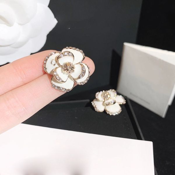 new original designer accessories flower stud earrings luxury girls inlay diamond earrings 18k gold plated jewelry stamps earrings wedding p, Golden;silver
new original designer accessories flower stud earrings luxury girls inlay diamond earrings 18k gold plated jewelry stamps earrings wedding p, Golden;silver