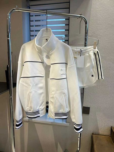 ce spring/summer new baseball jersey white casual embroidery zipper cardigan set, Black;brown
ce spring/summer new baseball jersey white casual embroidery zipper cardigan set, Black;brown