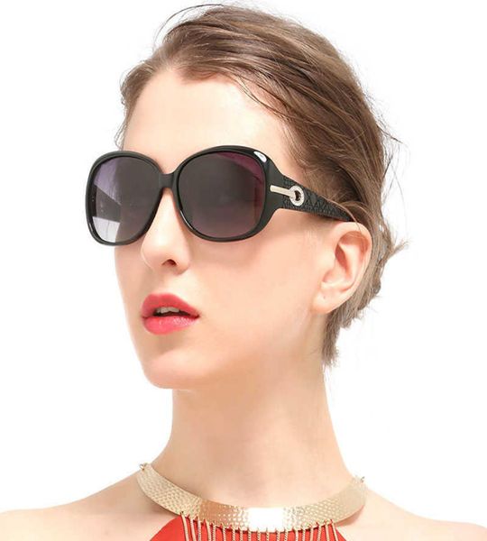 classic luxury women brand digner channel sunglass 2021 fashion polarized sun glass sunglass6795135, White;black
classic luxury women brand digner channel sunglass 2021 fashion polarized sun glass sunglass6795135, White;black