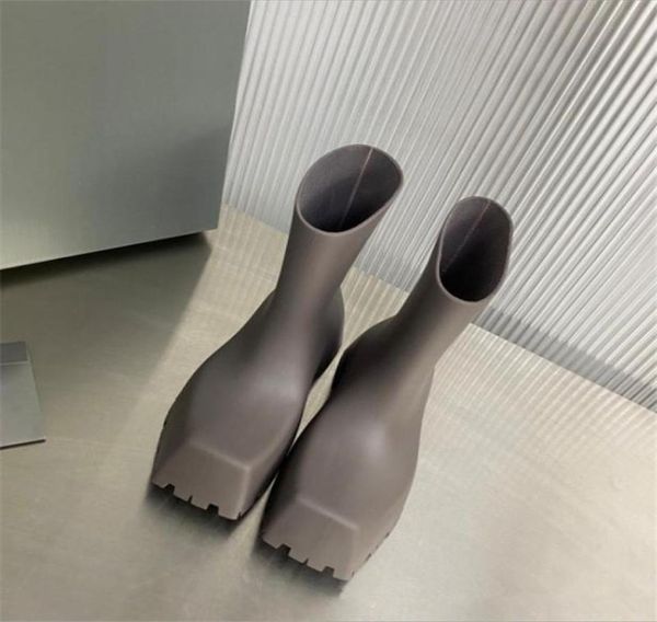2022 fashion summer rain boots rubber trooper boot 22ss rainboot platform square toe tire high heels chunky women men outsole mid 6443311, Black
2022 fashion summer rain boots rubber trooper boot 22ss rainboot platform square toe tire high heels chunky women men outsole mid 6443311, Black