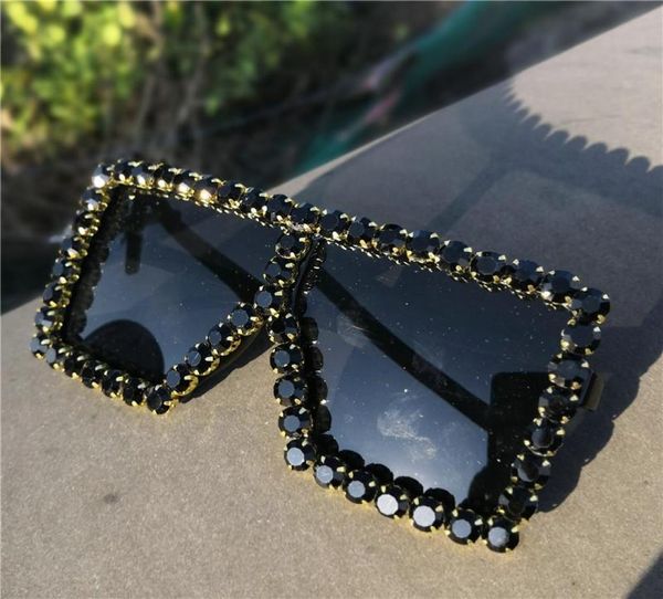 2020 oversized rhinestone sunglasses square women luxury diamond glasses uv400 fashion shades with box fml4021753, White;black
2020 oversized rhinestone sunglasses square women luxury diamond glasses uv400 fashion shades with box fml4021753, White;black