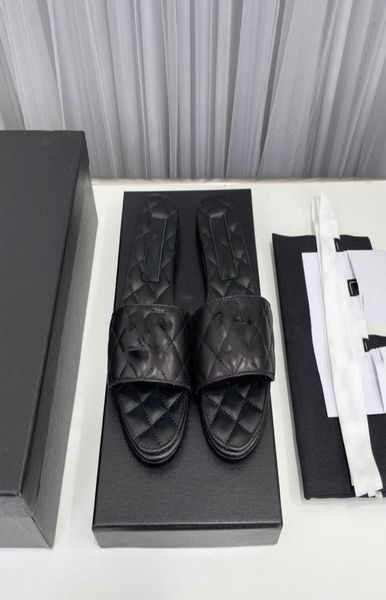 2023 slippers letter jelly summer slippers luxury designer outdoor sandals pool slide beach abrasion summer ladies sandals plus si4583663, Black
2023 slippers letter jelly summer slippers luxury designer outdoor sandals pool slide beach abrasion summer ladies sandals plus si4583663, Black