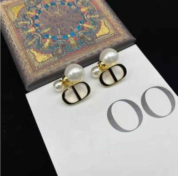 very beautiful candy color pearl earrings for women luxury designer jewelry earrings fashion pearl ear studs wedding bride accessories, Golden;silver
very beautiful candy color pearl earrings for women luxury designer jewelry earrings fashion pearl ear studs wedding bride accessories, Golden;silver