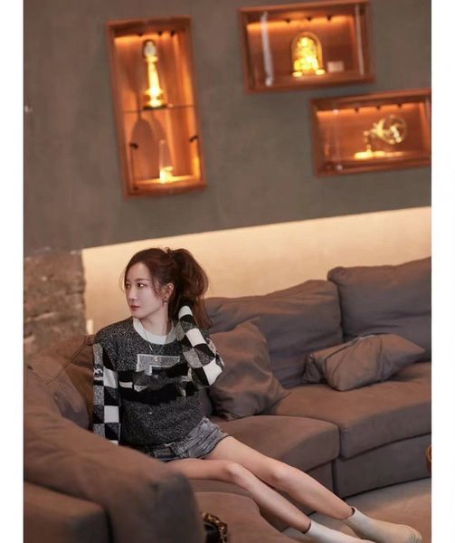 2023 new europe women and mens designer sweaters retro classic luxury sweatshirt men arm letter embroidery round neck comfortable high-quali, White;black
2023 new europe women and mens designer sweaters retro classic luxury sweatshirt men arm letter embroidery round neck comfortable high-quali, White;black