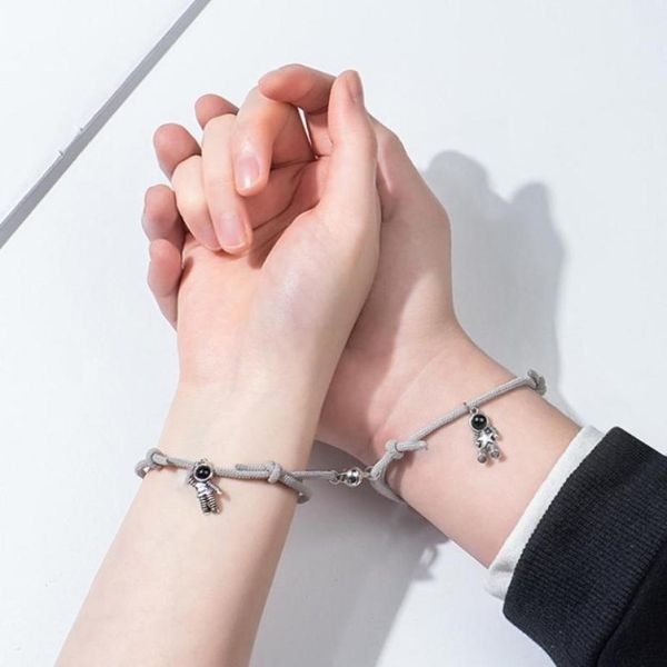 2pcsset cute astronaut magnetic couple bracelet adjustable creative friendship rope relationship distance mutual attraction mat c3852700, Golden;silver
2pcsset cute astronaut magnetic couple bracelet adjustable creative friendship rope relationship distance mutual attraction mat c3852700, Golden;silver
