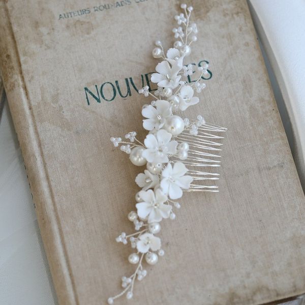 wedding hair jewelry white porcelain flower bridal comb hair piece pearls wedding jewelry handmade women headpiece hair ornament 230907, Slivery;golden 
wedding hair jewelry white porcelain flower bridal comb hair piece pearls wedding jewelry handmade women headpiece hair ornament 230907, Slivery;golden