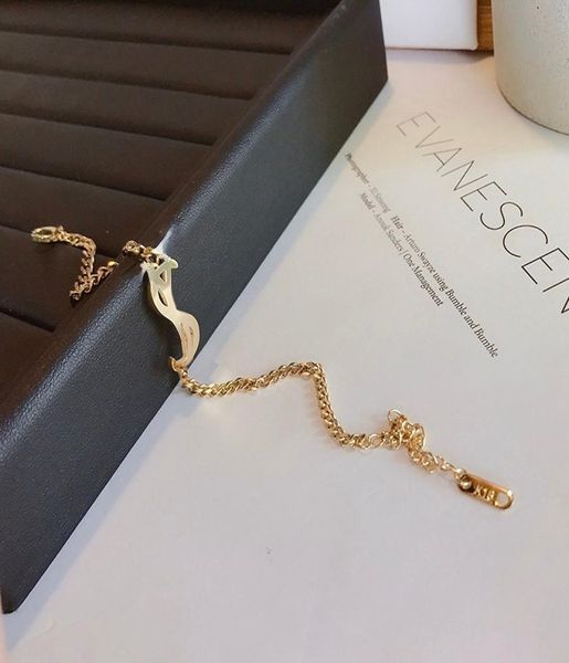 new style bracelets women bangle luxury designer jewelry 18k gold plated stainless steel wedding lovers gift wristband cuff chain 8975289, Black
new style bracelets women bangle luxury designer jewelry 18k gold plated stainless steel wedding lovers gift wristband cuff chain 8975289, Black