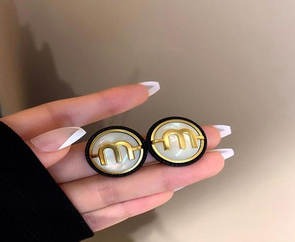stud fashion fine 14k real gold letter geometric opal earrings for women girl jewelry s925 silver needle weddings party gift3987027, Golden;silver
stud fashion fine 14k real gold letter geometric opal earrings for women girl jewelry s925 silver needle weddings party gift3987027, Golden;silver