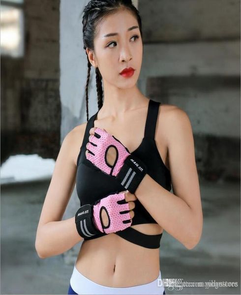 new weightlifting fitness gloves half finger sports gloves breathable bracers9699277, Black
new weightlifting fitness gloves half finger sports gloves breathable bracers9699277, Black