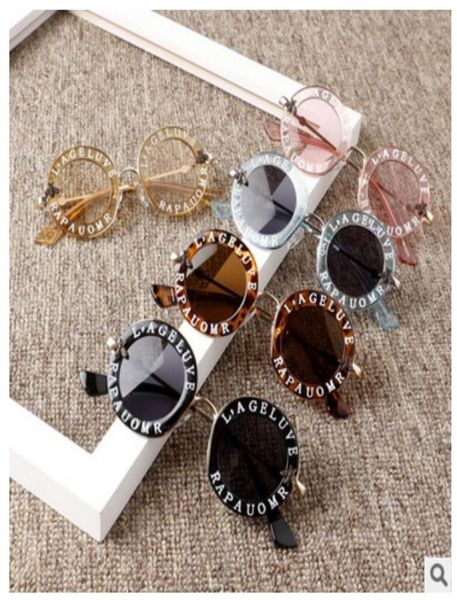 english letters little bee children sunglasses brand glasses designer fashion girls and boys round sunglasses uv4004700109, White;black
english letters little bee children sunglasses brand glasses designer fashion girls and boys round sunglasses uv4004700109, White;black