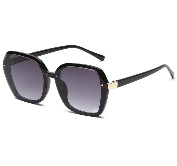 summer ladies cycling sun glasses classic style sunglasses women outdoor glasses men beach sunglasses model taking snapss 9106298, White;black
summer ladies cycling sun glasses classic style sunglasses women outdoor glasses men beach sunglasses model taking snapss 9106298, White;black