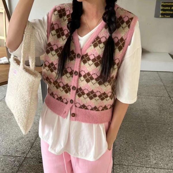 korean color matching vest with autumn and winter sweater for women short diamond v neck knitted cardigan, Black;white
korean color matching vest with autumn and winter sweater for women short diamond v neck knitted cardigan, Black;white