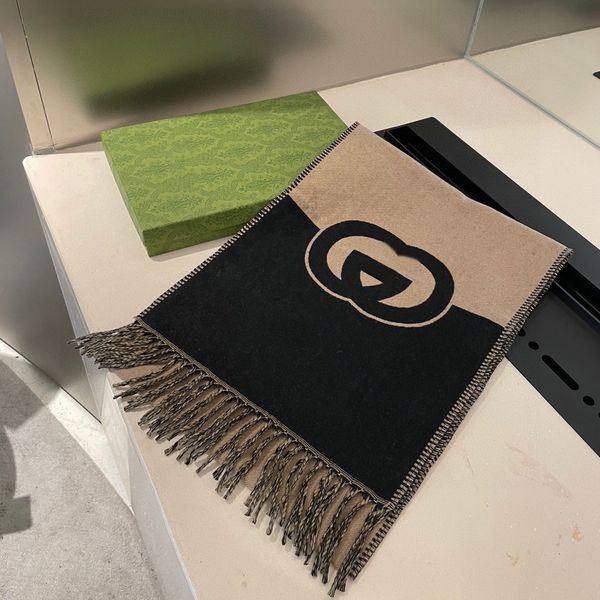 Fashion Scarf New Knitted Wool Scarves Designer Winter Shawl Letter Reversible Design Men Women 2 Style Warm Pashmina
Fashion Scarf New Knitted Wool Scarves Designer Winter Shawl Letter Reversible Design Men Women 2 Style Warm Pashmina