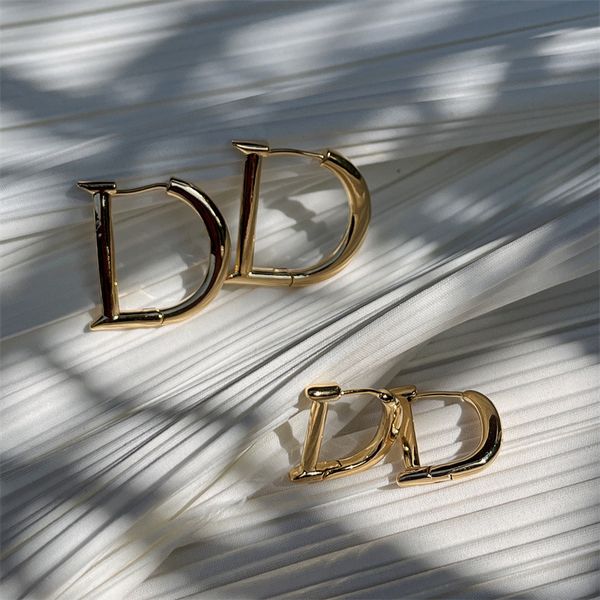 metal simple personalized hollow d letter earrings designer oversized earring hoop letter studs, Golden
metal simple personalized hollow d letter earrings designer oversized earring hoop letter studs, Golden