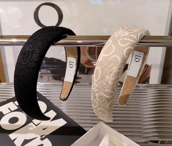 2022 new fashion quality loeletters designers headbands black beige two colors girls outdoor travel dress suit headband women hai7532941, Silver
2022 new fashion quality loeletters designers headbands black beige two colors girls outdoor travel dress suit headband women hai7532941, Silver