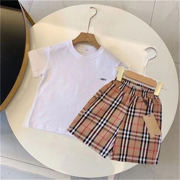 men's and women's children's summer new short sleeve set pure cotton casual letter plaid two-piece set series size 90-160cm a, White
men's and women's children's summer new short sleeve set pure cotton casual letter plaid two-piece set series size 90-160cm a, White