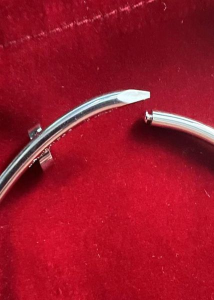 designer 3mm bangle bracelet thin nail bracelets for women men cubic zirconia 316l titanium steel love jewelry size 17 19 no box8776680, Black
designer 3mm bangle bracelet thin nail bracelets for women men cubic zirconia 316l titanium steel love jewelry size 17 19 no box8776680, Black