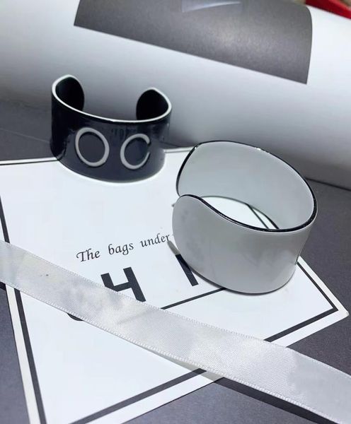fashion party gift acrylic bracelets c marks bangle accessories classic with paper cards5226226, Black
fashion party gift acrylic bracelets c marks bangle accessories classic with paper cards5226226, Black
