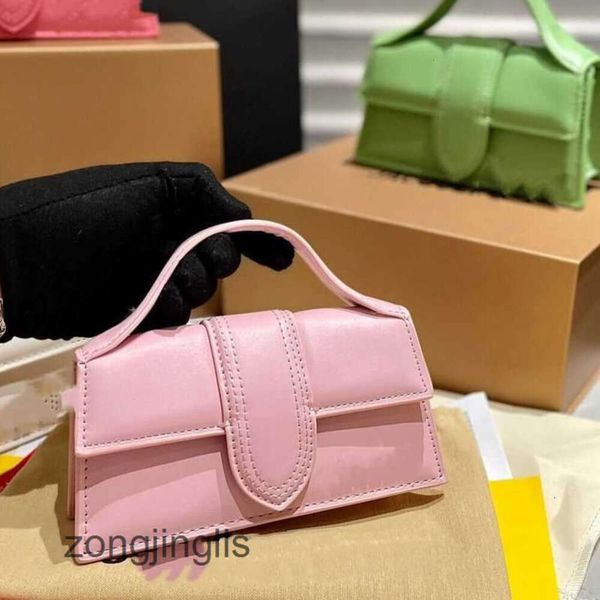 classic lady qualiy designer handbags ladies jacquemees bags new handbag summer fashion versatile letter candy color small square handheld o
classic lady qualiy designer handbags ladies jacquemees bags new handbag summer fashion versatile letter candy color small square handheld o