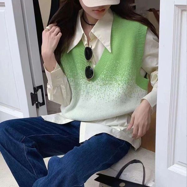 korean design gradually changing knitted vest womens spring and autumn style loose soft glutinous folded sweater, Black;white
korean design gradually changing knitted vest womens spring and autumn style loose soft glutinous folded sweater, Black;white