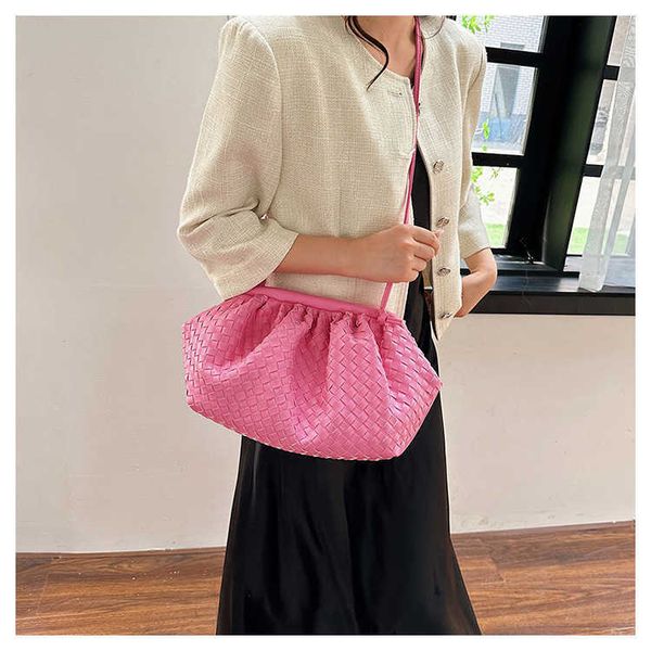 designer botegss ventss pouch evening bags for sale advanced fashion cloud bag womens 2023 new summer woven with red pleated shoulder with r
designer botegss ventss pouch evening bags for sale advanced fashion cloud bag womens 2023 new summer woven with red pleated shoulder with r