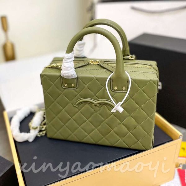 cha designer bag, plaid bag exquisite vintage square box bag , square box bag, women's handbag, makeup bag, camera bag, box bag, niche
cha designer bag, plaid bag exquisite vintage square box bag , square box bag, women's handbag, makeup bag, camera bag, box bag, niche
