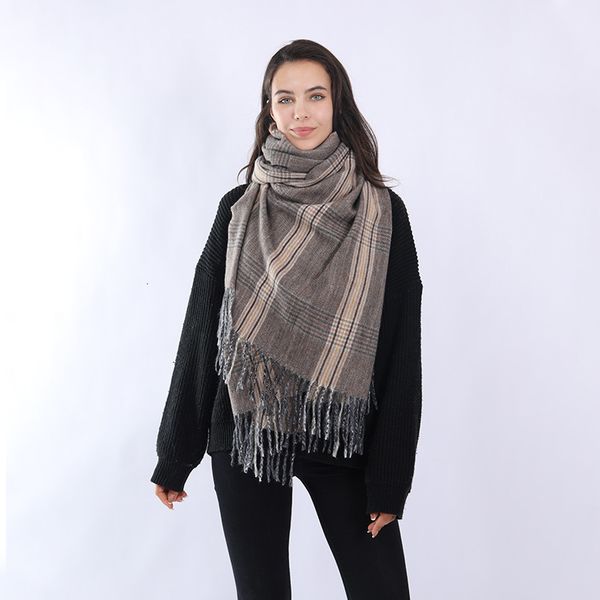 scarves winter scarf women europe plaid tassel long muffler cashmere scarves female warm shawl 220cm 230907, Blue;gray
scarves winter scarf women europe plaid tassel long muffler cashmere scarves female warm shawl 220cm 230907, Blue;gray