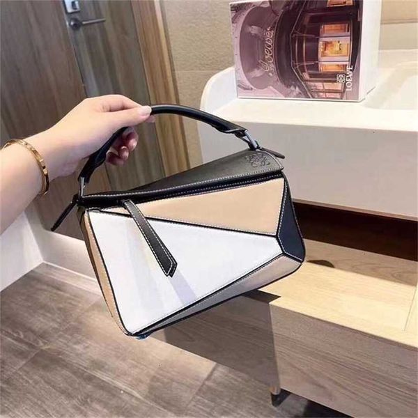 luxury handbags designers luoniu color matching geometric bag large capacity women's hand single shoulder messenger multi purpose gift
luxury handbags designers luoniu color matching geometric bag large capacity women's hand single shoulder messenger multi purpose gift