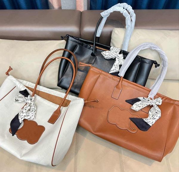 5a handbags luxurys designers bags shopping bag handbag allmatch shoulder bag three color choose high capacity and casual sty8210286
5a handbags luxurys designers bags shopping bag handbag allmatch shoulder bag three color choose high capacity and casual sty8210286
