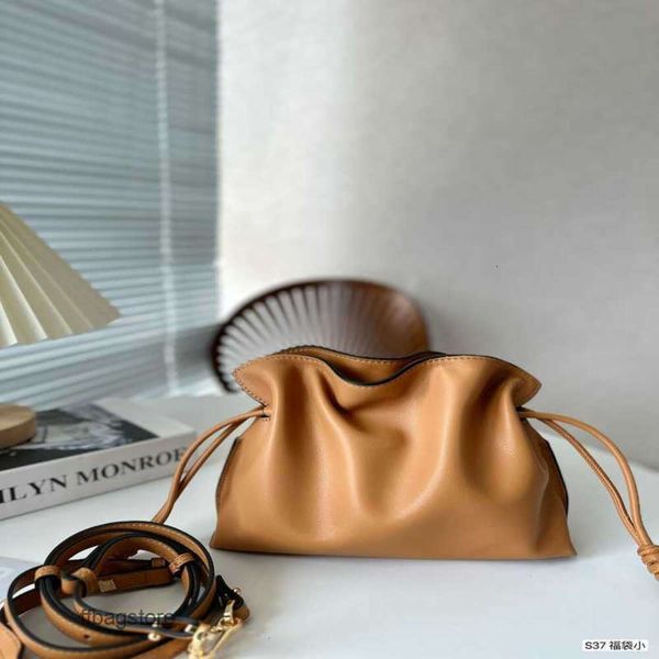 classical headfelt beach girl loewn designer bag 2023 spain bags cowhide mini small bucket drawstring flamenco leather crossbody shoulder wo
classical headfelt beach girl loewn designer bag 2023 spain bags cowhide mini small bucket drawstring flamenco leather crossbody shoulder wo