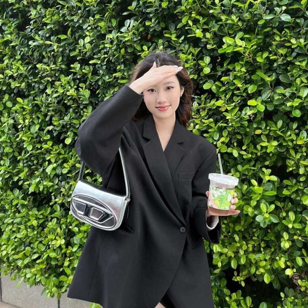 luxury handbag designer dieseel dingdang bags 2023 spring new design saddle bag shoulder crossbody tabby shoulder bag genuine leather fallow
luxury handbag designer dieseel dingdang bags 2023 spring new design saddle bag shoulder crossbody tabby shoulder bag genuine leather fallow
