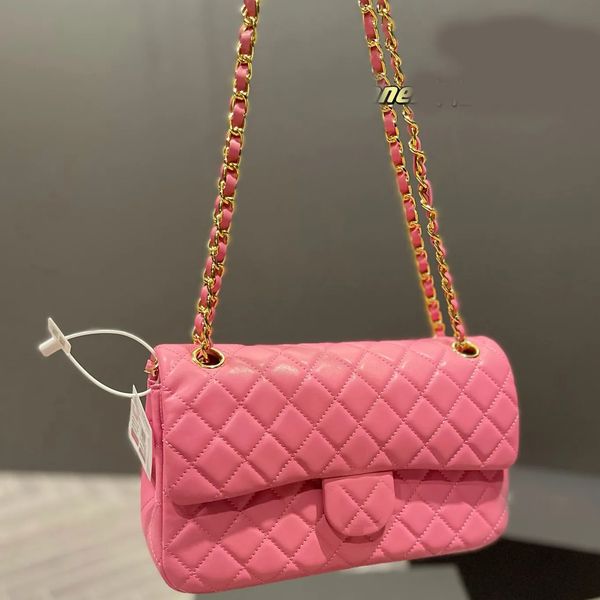2023 r bag tote bag women shoulder handbag chain leather letter solid buckle square messenger tote plaid flap caviar women bag
2023 r bag tote bag women shoulder handbag chain leather letter solid buckle square messenger tote plaid flap caviar women bag