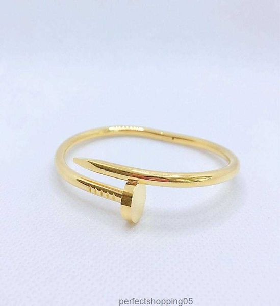 18k gold nail bracelet designer womens bangle classic charm girl valentines day love gift 316l jewelry9531730, Black
18k gold nail bracelet designer womens bangle classic charm girl valentines day love gift 316l jewelry9531730, Black