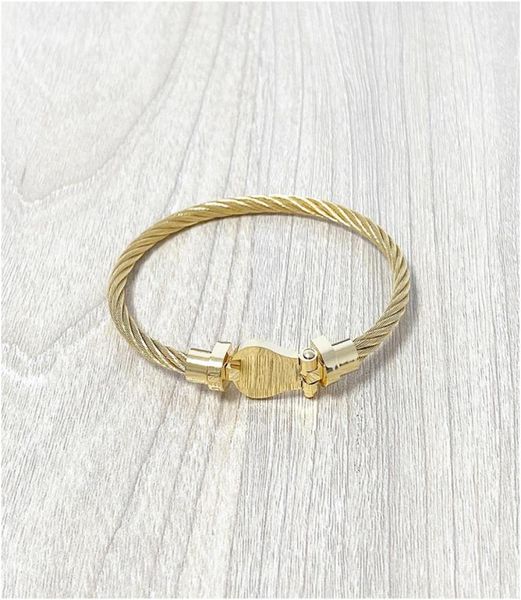 fashion charm men stainless steel bracelet for man 18k gold plated women horseshoe buckle bangles handmade accessories with jewelr2344765, Golden;silver
fashion charm men stainless steel bracelet for man 18k gold plated women horseshoe buckle bangles handmade accessories with jewelr2344765, Golden;silver