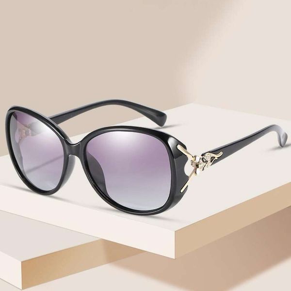 diamond encrusted fox head sunglasses for women anti ultraviolet trendy classic elegant polarized, White;black
diamond encrusted fox head sunglasses for women anti ultraviolet trendy classic elegant polarized, White;black