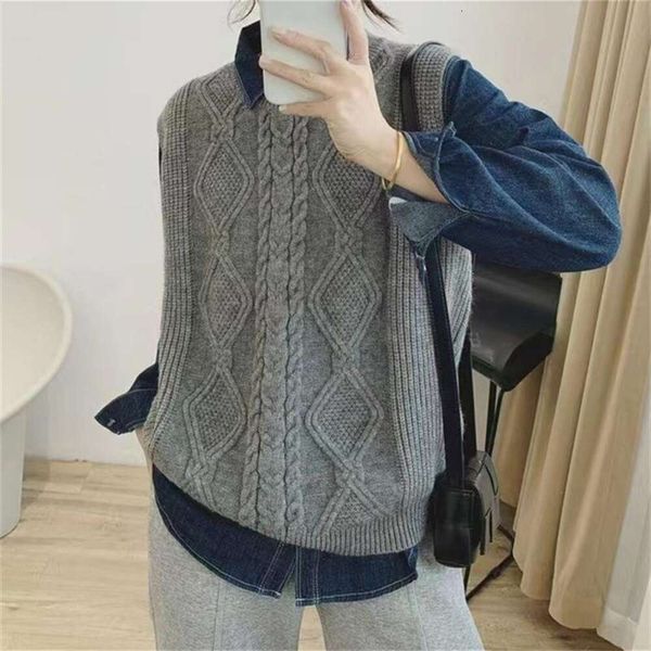 spring and womens vests autumn winter prism large plate thick vest fashionably stacked all match korean style, Black;white
spring and womens vests autumn winter prism large plate thick vest fashionably stacked all match korean style, Black;white