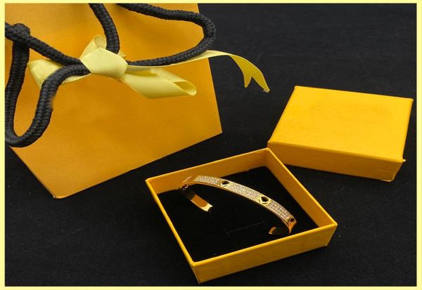 2021 fashion designer bracelet for mens women full diamond gold letters f bracelets gifts womens luxury love bracelets jewelry 2101045229, Black
2021 fashion designer bracelet for mens women full diamond gold letters f bracelets gifts womens luxury love bracelets jewelry 2101045229, Black