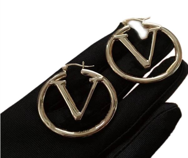 2021 fashion womens hoop earring for woman charm big circle simple pendant stainless steel lady engagement party gift 540144, Golden
2021 fashion womens hoop earring for woman charm big circle simple pendant stainless steel lady engagement party gift 540144, Golden