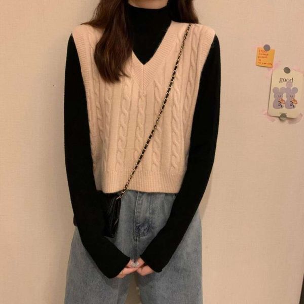 white v neck vest female sweater knitted autumn and winter korean version of soft glutinous short coat, Black;white
white v neck vest female sweater knitted autumn and winter korean version of soft glutinous short coat, Black;white