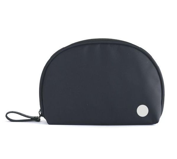 2021 fashion designer cosmetic bags for women casual wallets nylon travel bag delivery6919383
2021 fashion designer cosmetic bags for women casual wallets nylon travel bag delivery6919383