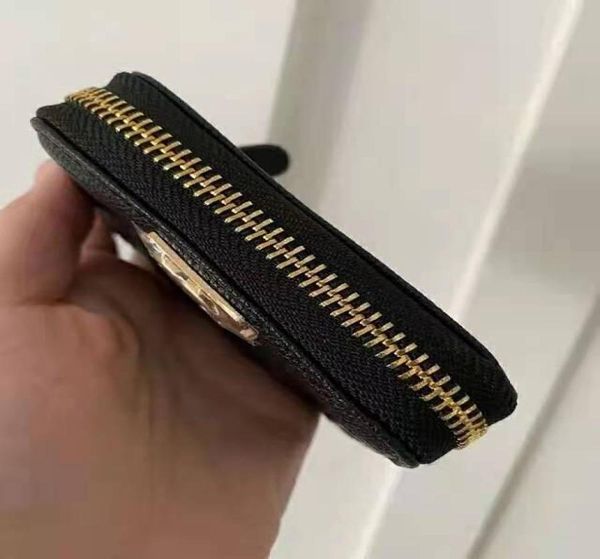 2021 designer wallets luxury mini wallets caviar short zippered wallet clutch handheld wallet zero purse9363419, Red;black
2021 designer wallets luxury mini wallets caviar short zippered wallet clutch handheld wallet zero purse9363419, Red;black