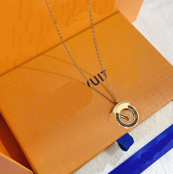 18k gold plated stainless steel necklace fashion women designer necklaces choker letter pendant chain crystal rhinestone wedding j9231862, Silver
18k gold plated stainless steel necklace fashion women designer necklaces choker letter pendant chain crystal rhinestone wedding j9231862, Silver