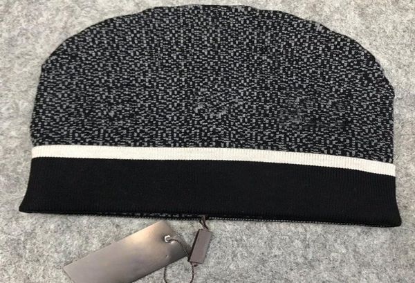 21ss men designers skull caps bonnet winter beanie knitted wool hat plus velvet cap skullies thicker mask fringe beanies hats3220286, Blue;gray
21ss men designers skull caps bonnet winter beanie knitted wool hat plus velvet cap skullies thicker mask fringe beanies hats3220286, Blue;gray